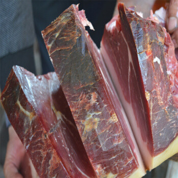 云腿飘香 探寻宣威老火腿的农家风韵